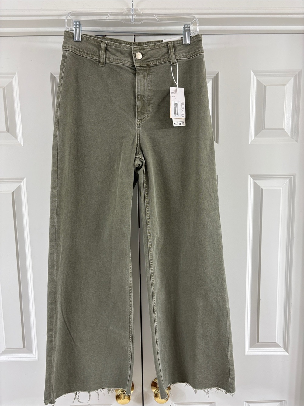 NWT! Mango MNG Catherine Culotte Jeans. Pale Green Color. Size 38/6. NEW!
